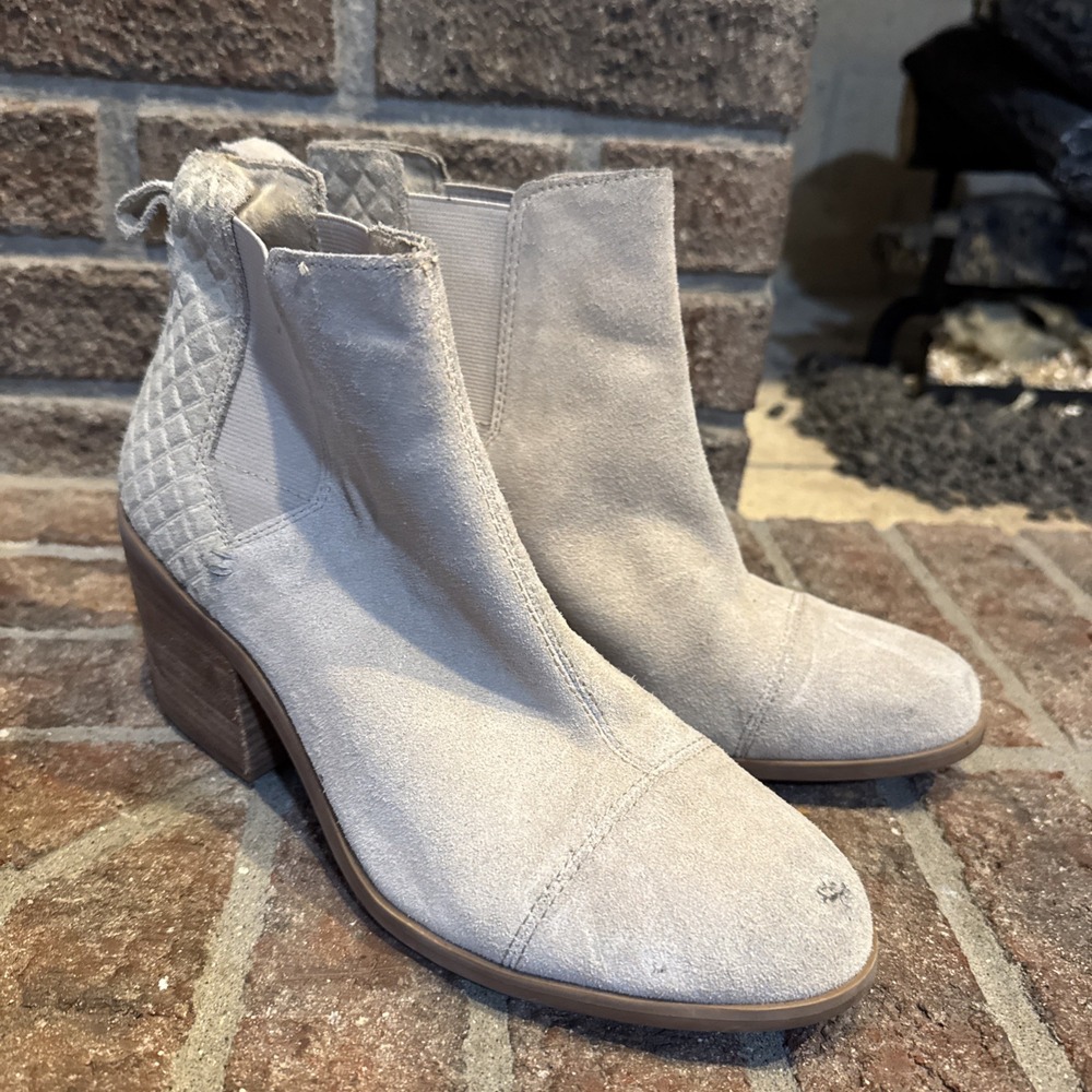 Toms Women's Everly Chelsea Heeled Boots Size 9 Cream Oatmeal